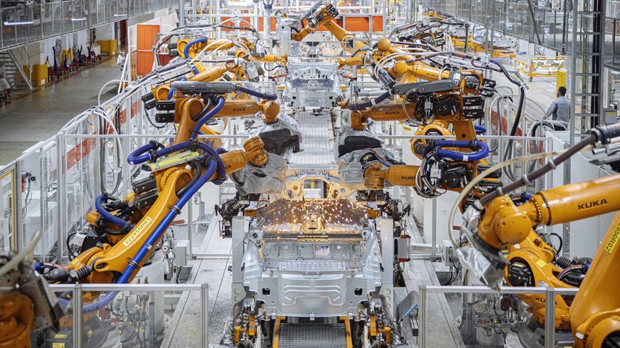 Mit mehr als 1.700 KUKA Robotern: Volkswagen startet Serienproduktion des ID.4